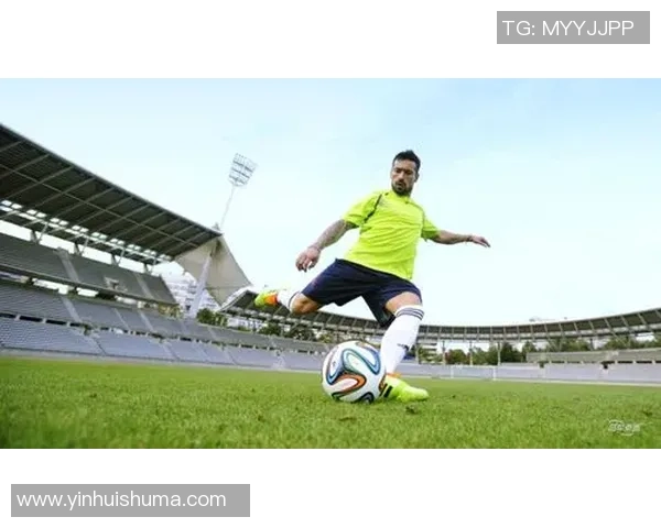 足球明星痞帅壁纸精选让你在球场与生活中都能感受他们的魅力与风采